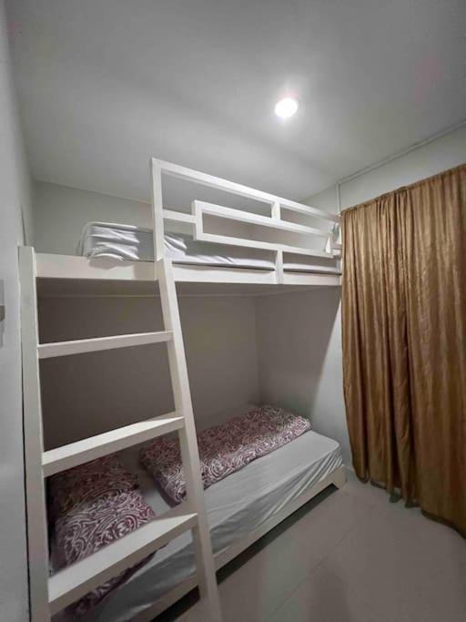Photo of Bedroom in San Fernando