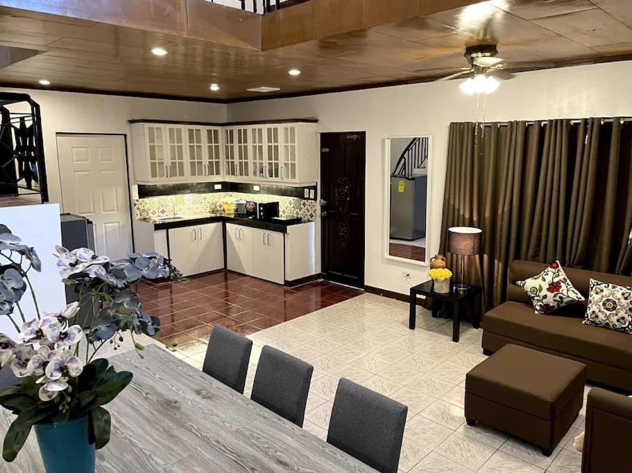 Photo of Livingroom in Anilao