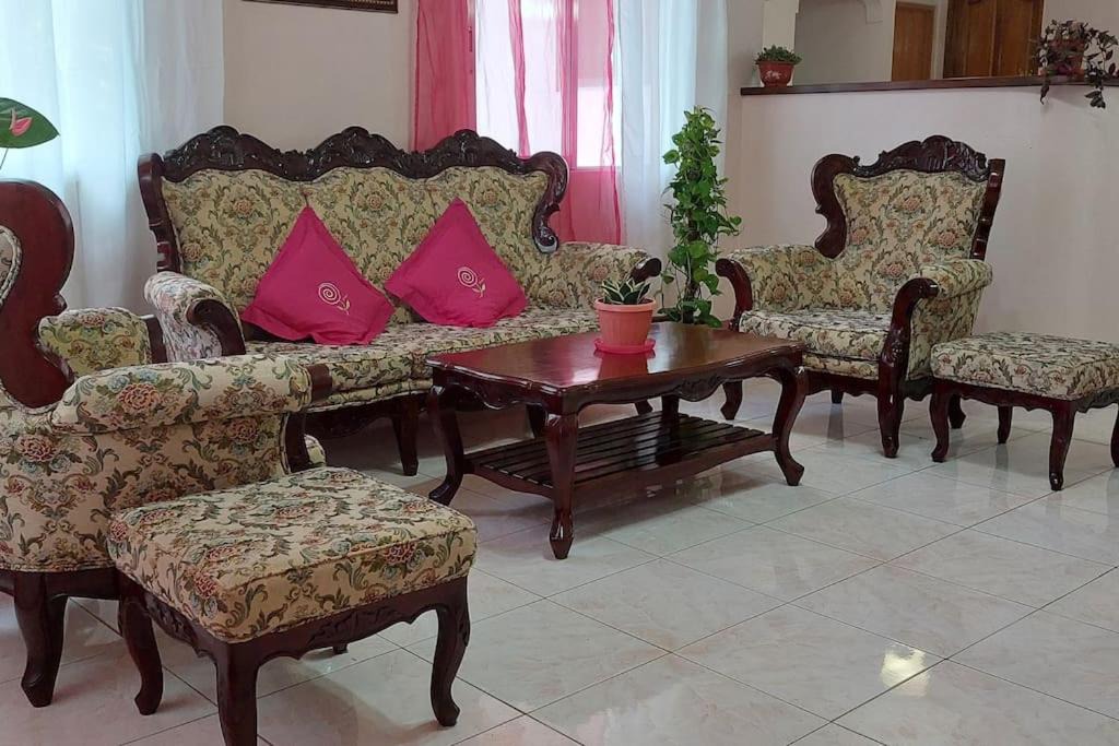 Photo of Livingroom in Baybay City