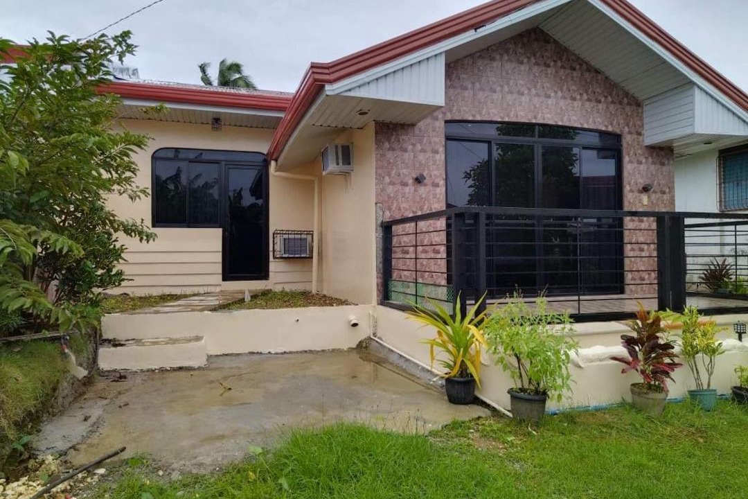 Photo of Buildings in Del Carmen