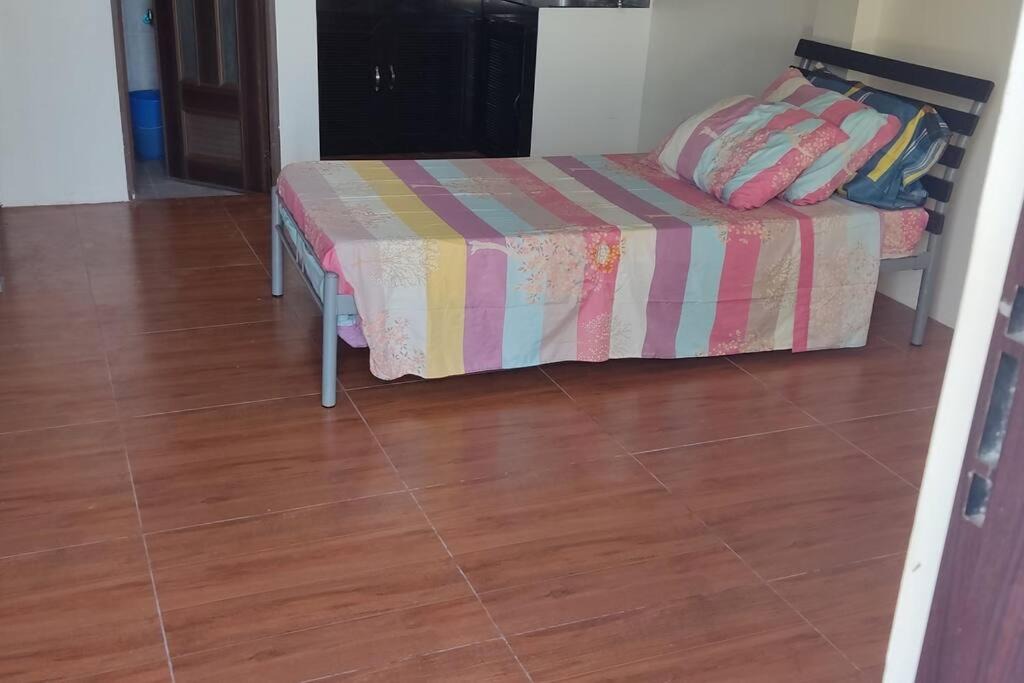 Photo of Bedroom in Pili
