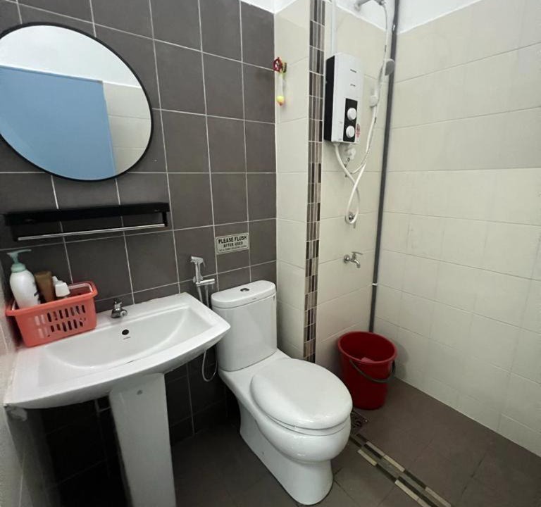 Photo of Bathroom in Bandar Penawar