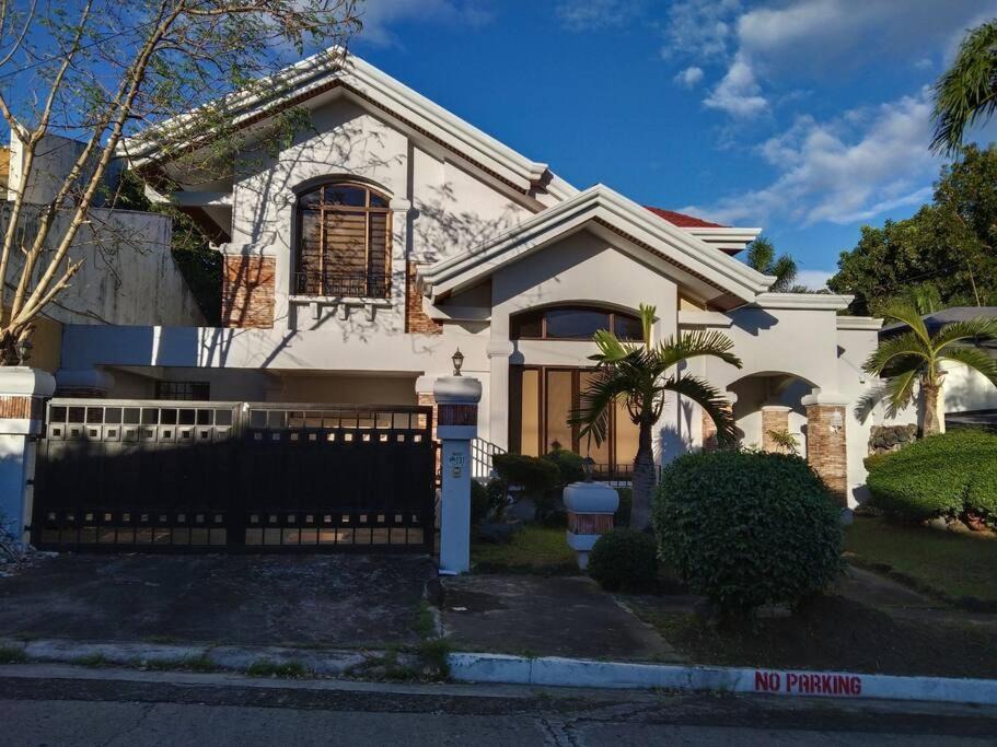 Photo of Buildings in Muntinlupa