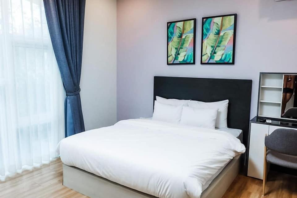 Photo of Bedroom in Clark Freeport