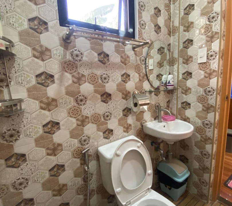 Photo of Bathroom in Looc