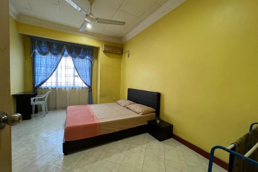 Photo of Bedroom in Pulai