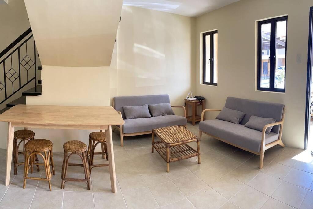 Photo of Livingroom in Puerto Princesa City Centre