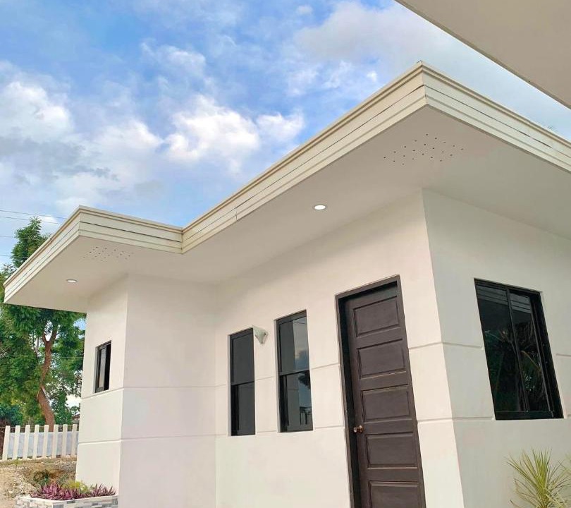 Photo of Buildings in Moalboal