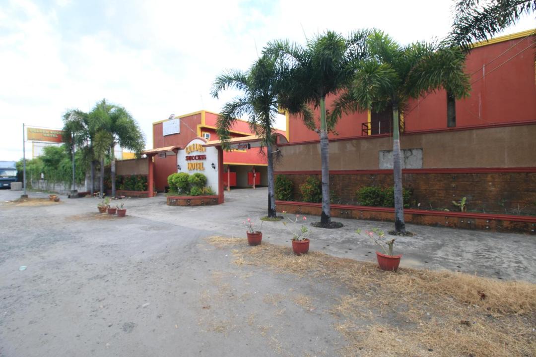 Photo of Buildings in Paniqui