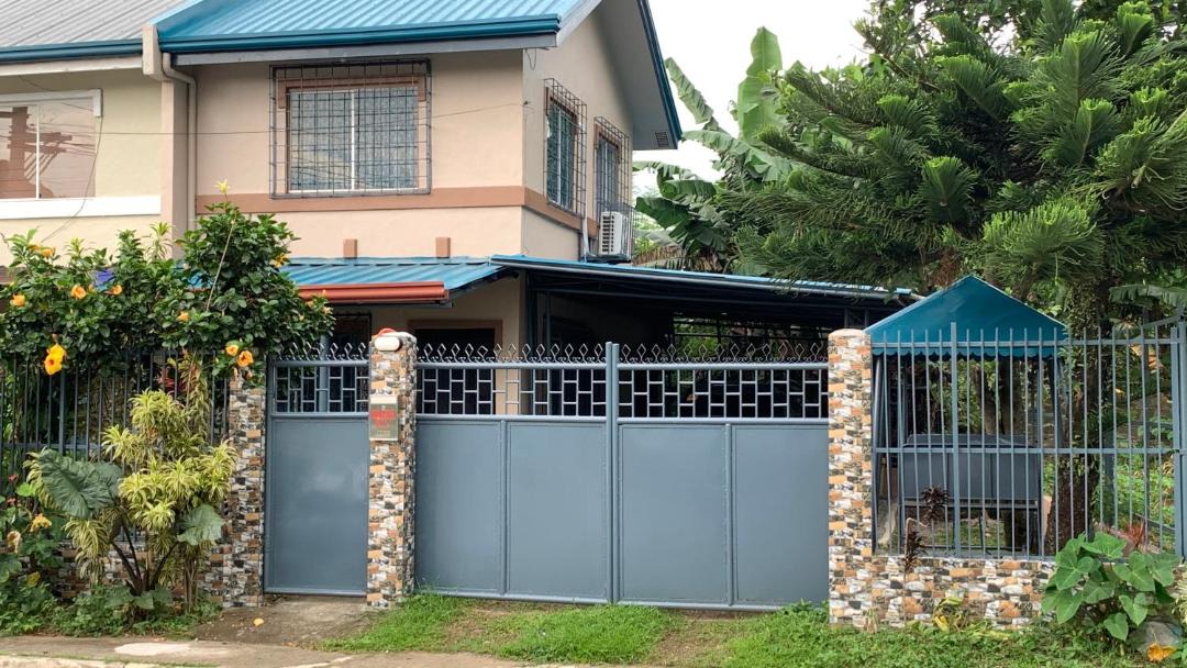 Photo of Buildings in Santo Tomas
