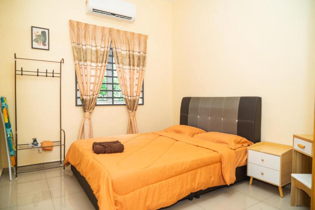 Photo of Bedroom in Kampung Rawa