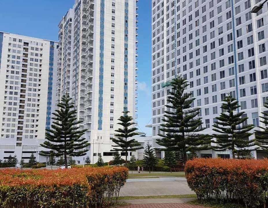 Photo of Buildings in Silang Junction North