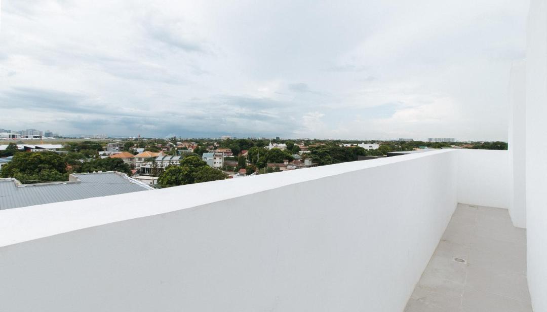 Photo of Others in Moonwalk