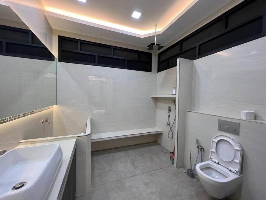 Photo of Bathroom in Pulai