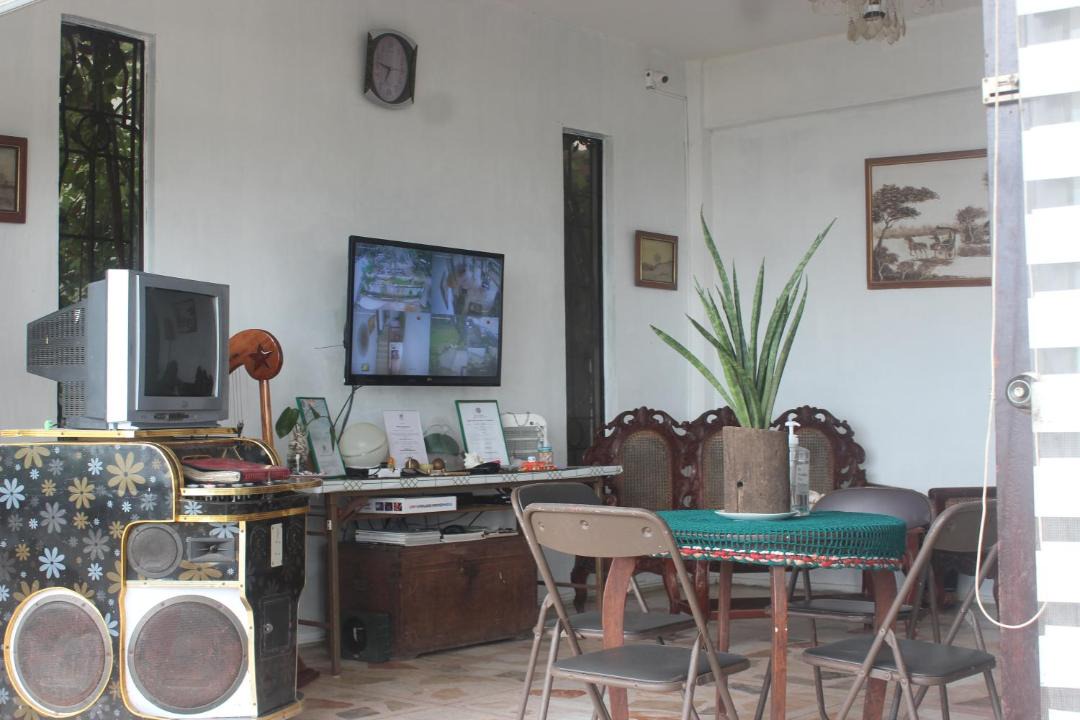 Photo of Livingroom in San Fernando