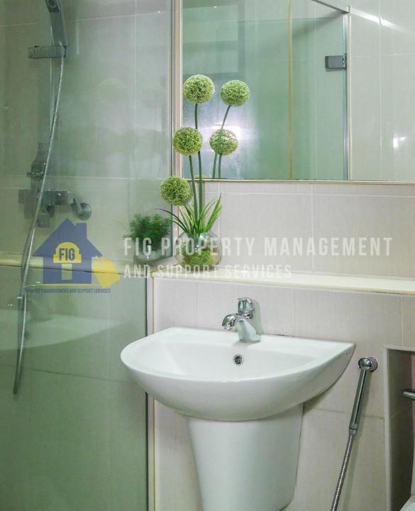 Photo of Bathroom in Clark Freeport
