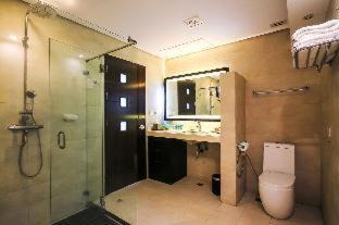 Photo of Bathroom in San Fernando