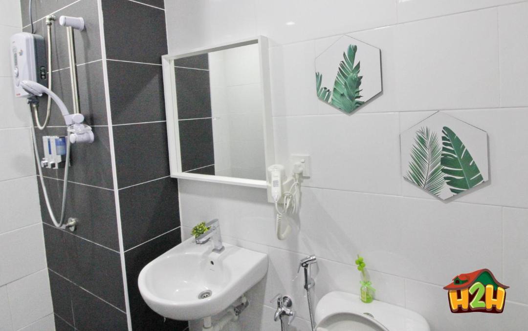 Photo of Bathroom in Taman Jubilee