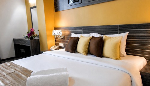 Deluxe Suite, Hill View