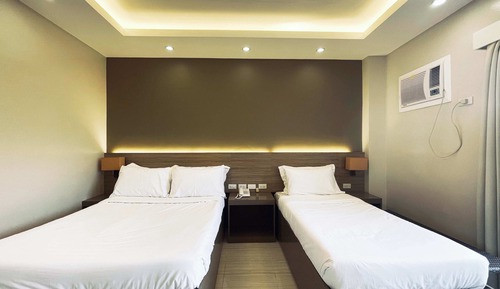 Standard Fan Room