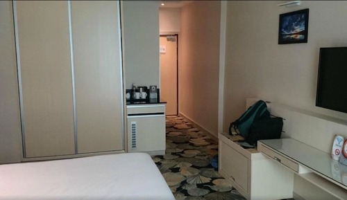 Deluxe Room, 1 King Bed