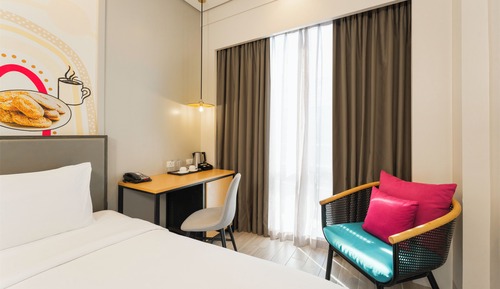 Standard Room, 1 Queen Bed