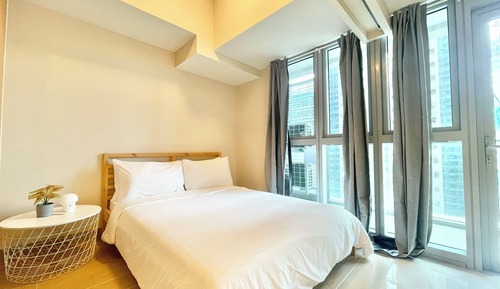 Comfort Condo, City View