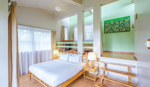 Triple Storey Two Bedrooms Cottage