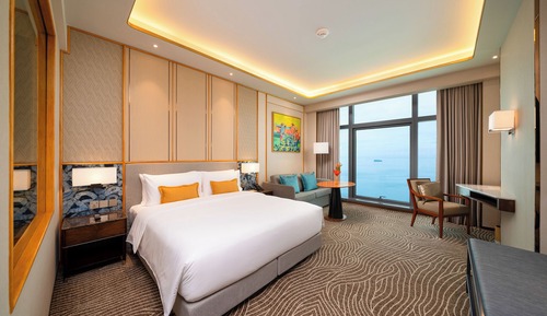 Deluxe Room, 1 King Bed, Sea View