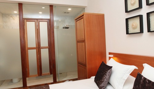 Junior Deluxe Room