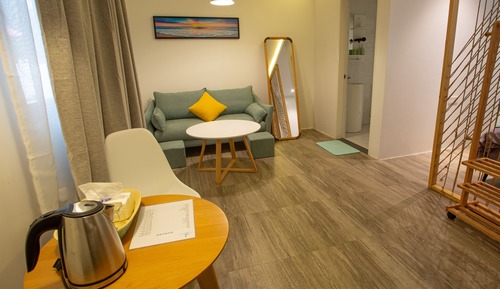 Double Room (B)