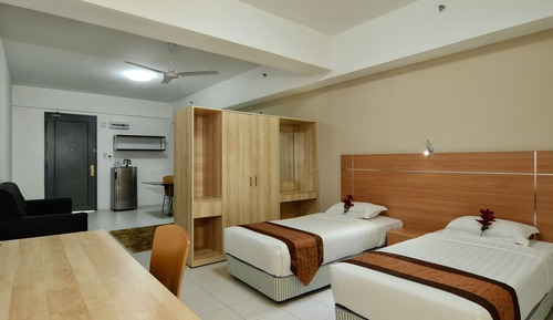 Deluxe One Bedroom Studio
