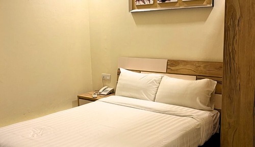 Deluxe Room, 1 Queen Bed