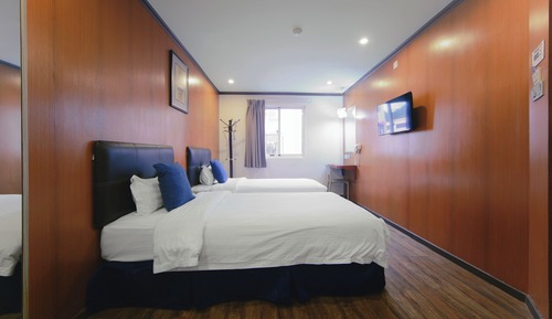 Double Bed Room with Windows