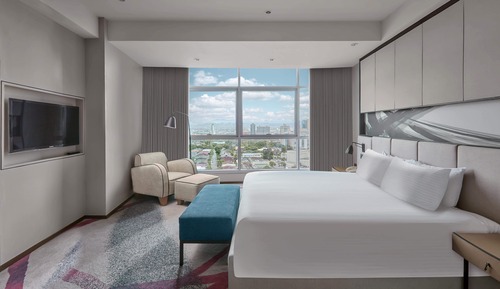 Suite, 1 Bedroom, Club Lounge Access, Corner (Low Floor)
