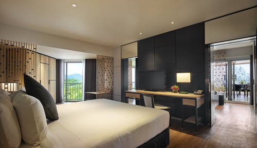 Premier Suite, 1 King Bed, Sea View