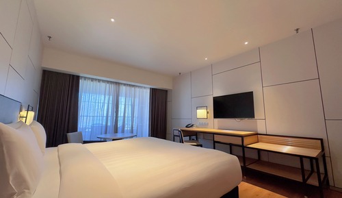 Premier Room, 1 King Bed, Balcony, Ocean View