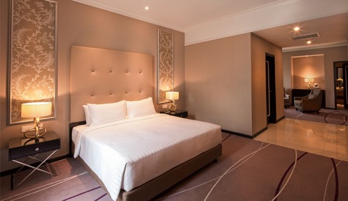 Dorsett Suite