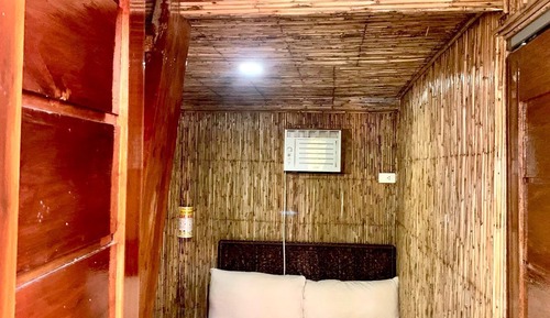 Basic Double Room Single Use, Pool View