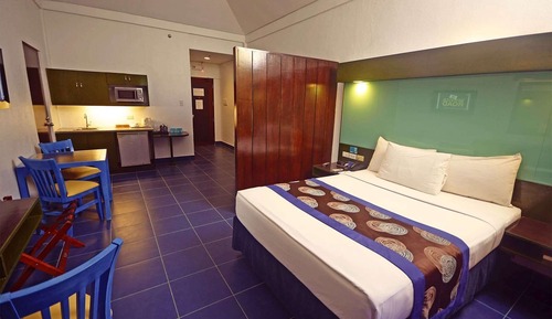 Suite, 2 Queen Beds, Non Smoking, Beach View