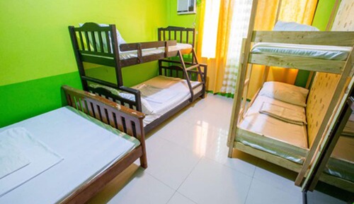 Family Room (Room 4)