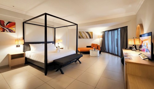 Deluxe Room, Pool View