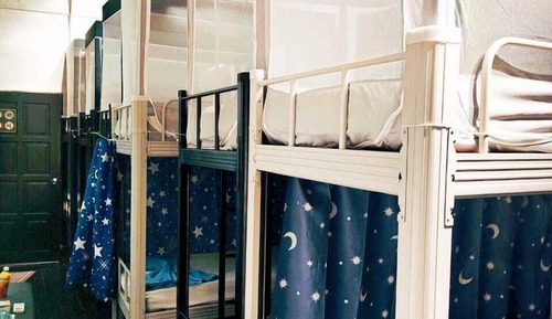 Shared Dormitory, Women only