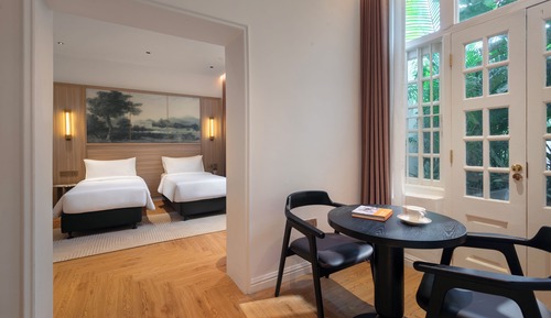Twin Room (Colonial)