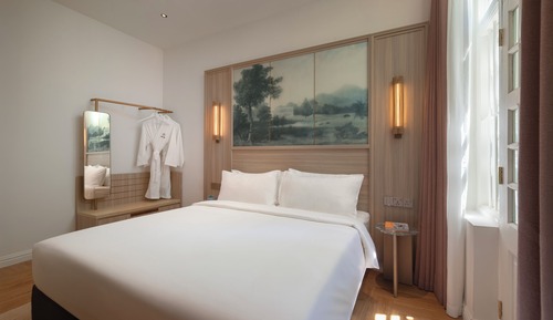 Room (Heritage)