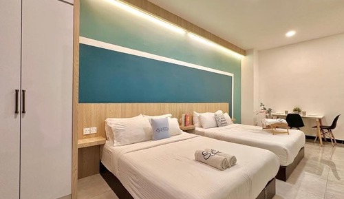 Deluxe Studio, 2 Queen Beds, Balcony, Sea View