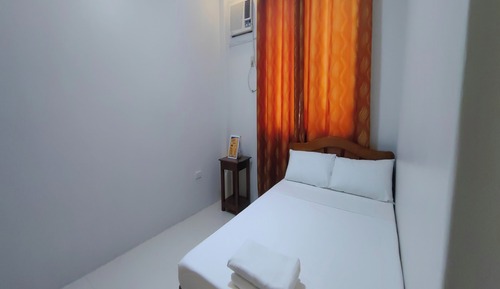 Standard Room, 1 Queen Bed