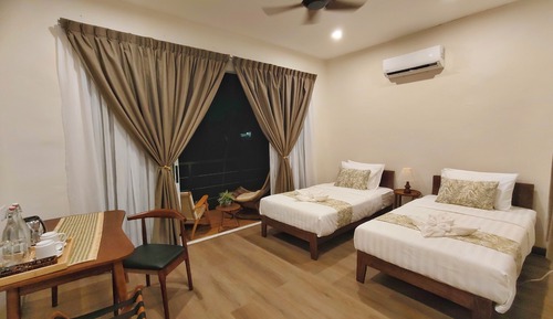 Standard Twin Room, Balcony, Garden View