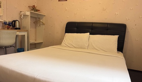 Economy Double Room, 1 Queen Bed
