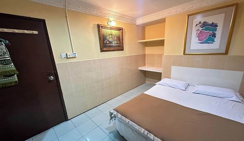 Standard Room, 1 Queen Bed